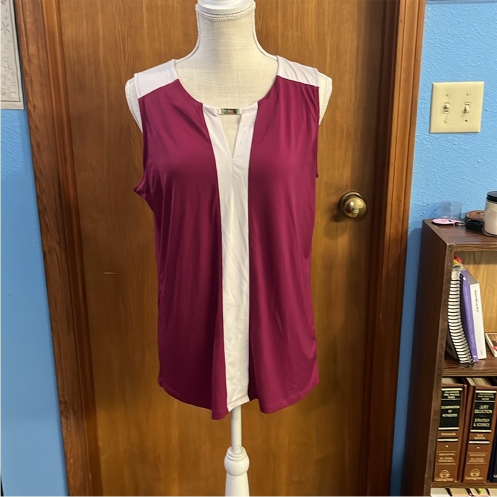L burgundy and white silky blouse sleeveless jones New York
